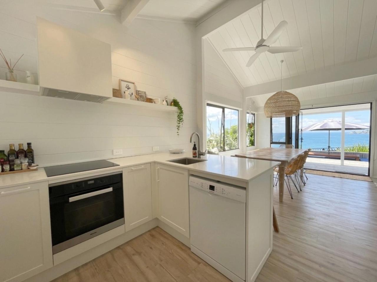 Seaview Estate - Stay Waiheke Onetangi Екстериор снимка